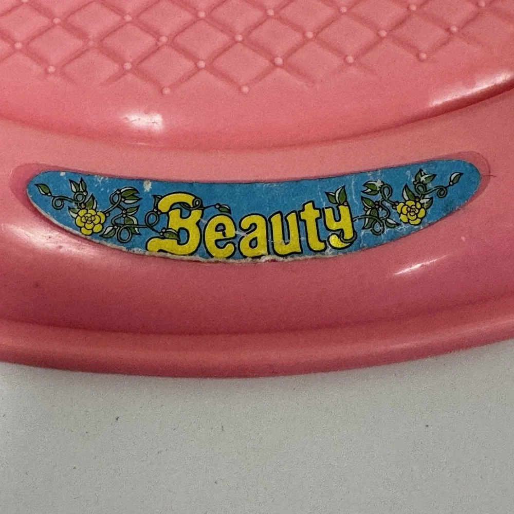 Barbie Doll Beauty #1018 Plastic Dog Bed ~ Vintage 1970's